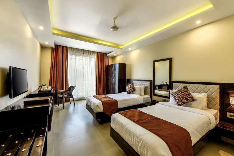 Bedroom 3, Hotel Golden Plateau, North Goa