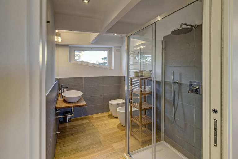 Bathroom 4, San Siro Apartment, Milano