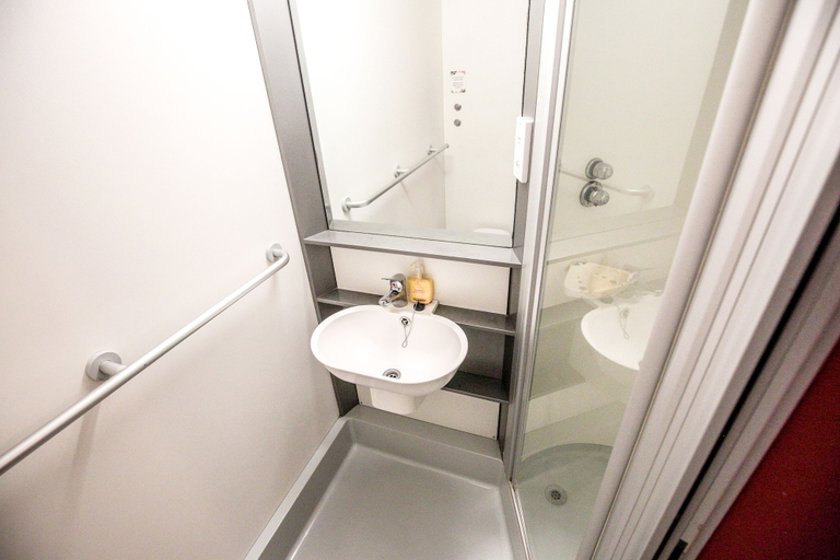 Bathroom 3, Popup Bath, Bath and North East Somerset