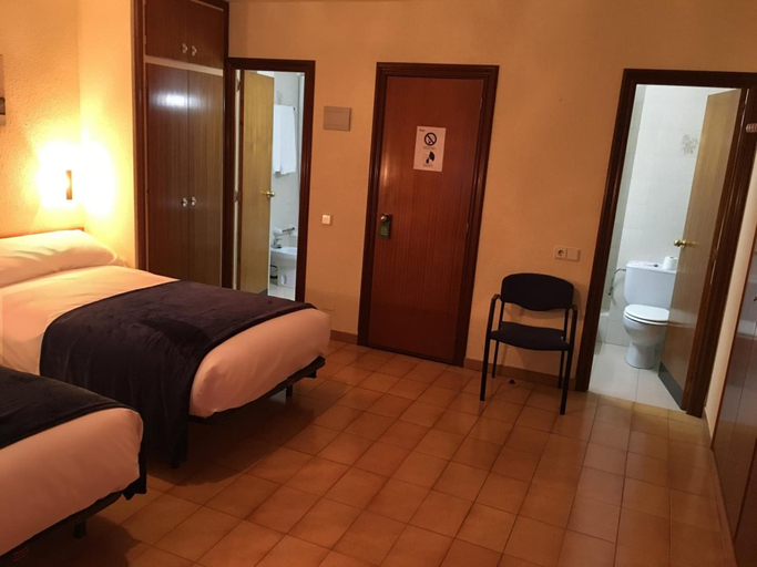 Bedroom 4, Hotel Casado, Pyrénées-Orientales
