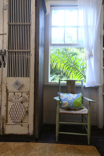 Others 5, Pink Plantation House