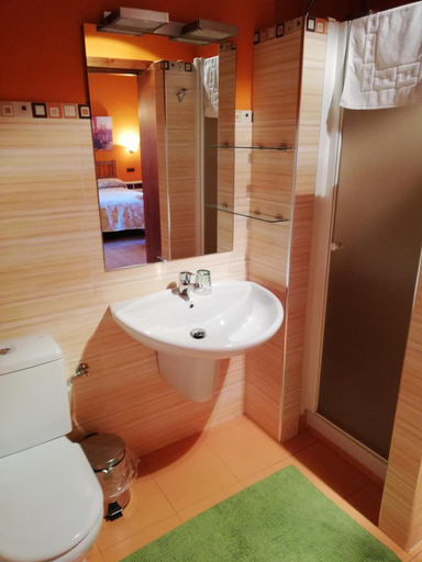Bathroom 3, Eco Hotel Rural Angiz, Vizcaya