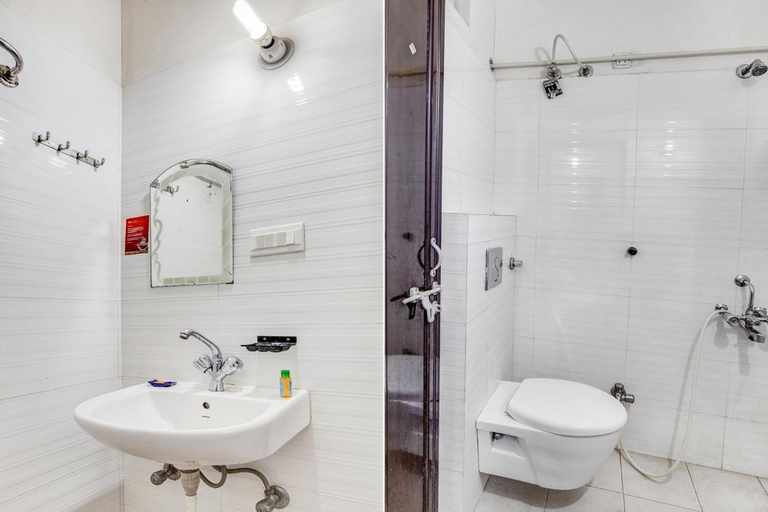 Bathroom 4, FabHotel Himanshi, Udaipur