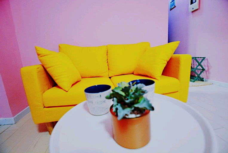 Others 4, Avatar Fireworks Queen Bed Studio in Center Futian, Shenzhen