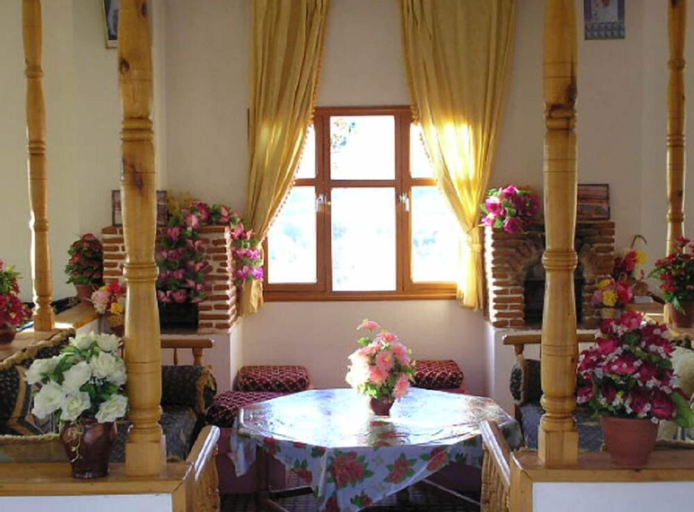 Others 5, Auberge Toubkal, Taroudannt
