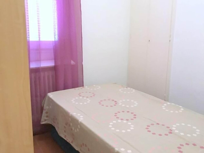 Bedroom 2, Casa Tarragona 90, Girona