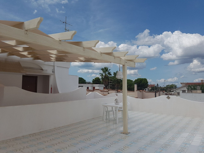 Others 5, Villa Giada, Taranto