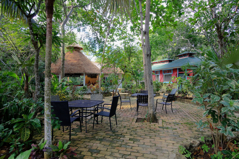 Food & Drinks 5, Tingalaya's Retreat