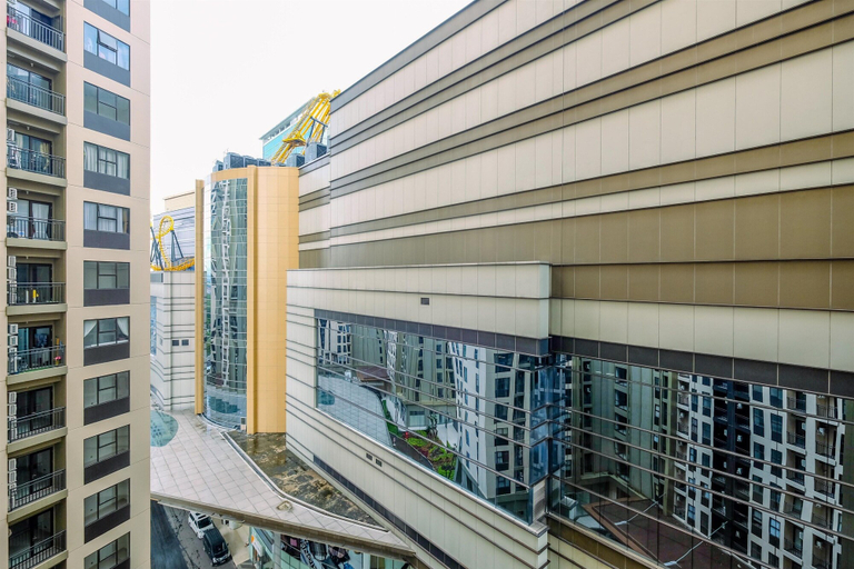 Exterior & Views 2, Well Furnished Studio At Transpark Cibubur Apartment, Depok