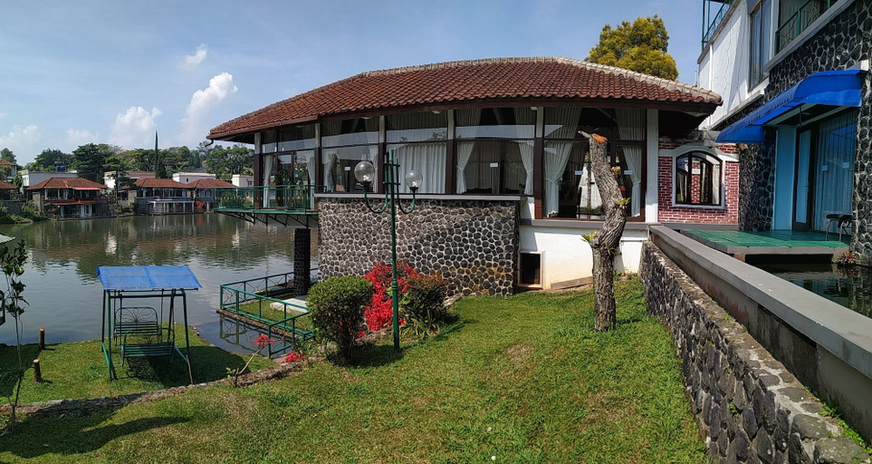 Exterior & Views 2, Villa Pinggir Danau Puncak for 30 pax, Cianjur