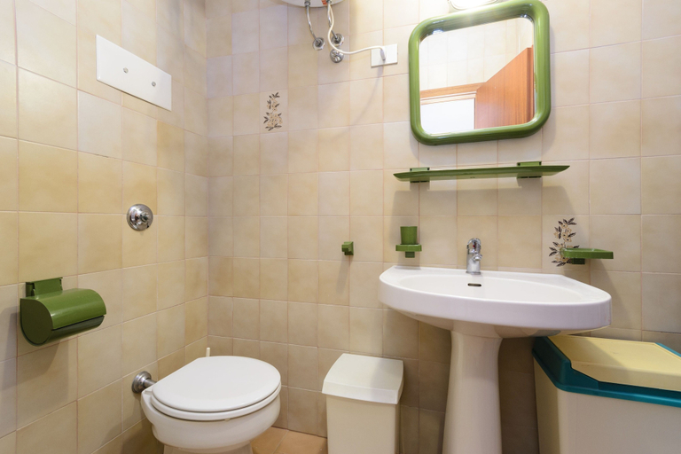 Bathroom 3, Condominio Sabbiadoro, Udine