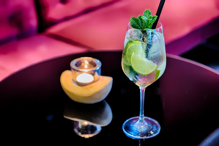 Food & Drinks 8