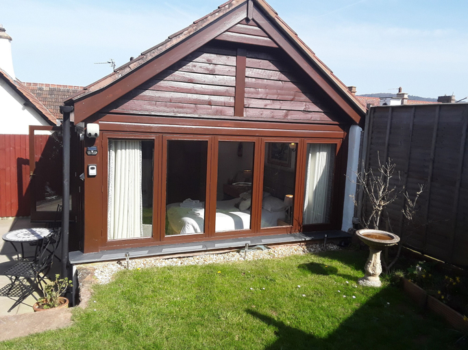 Exterior & Views 2, Whortleberry Studio B&B, Somerset