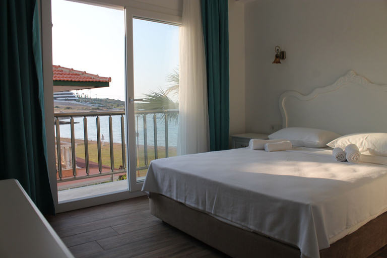 Bedroom 2, Alesya Otel, Çeşme