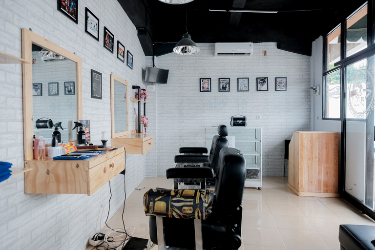 Others 5, RedDoorz near Tugu Pers Jambi, Jambi