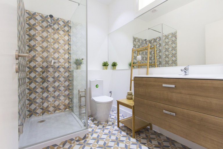 Bathroom 4, Bairro Alto Stylish by Homing, Lisbon