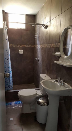 Bathroom 4, Lima Flats 1, Lima