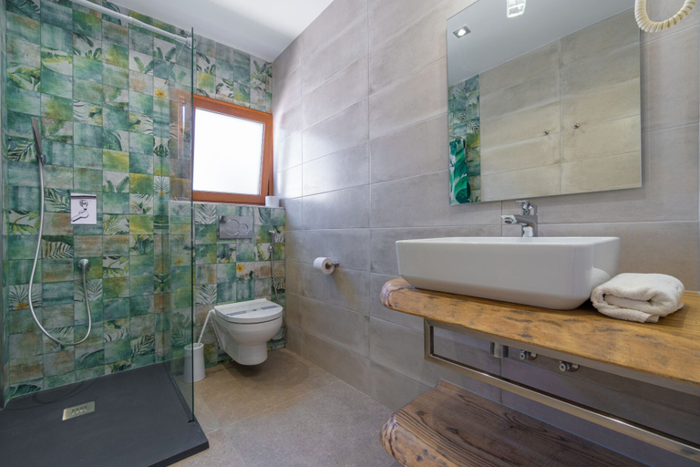 Bathroom 4, Hostal Restaurante Pou Des Lleó, Baleares