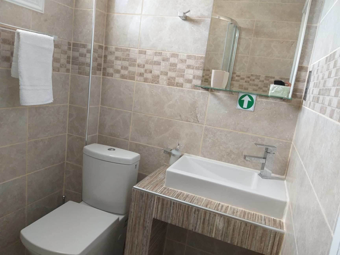 Bathroom 4, Panoramic Holidays - Deluxe 7