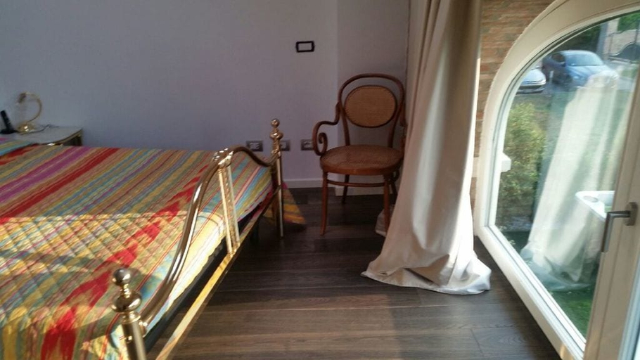 Bedroom 3, B&B Il Melograno, Modena