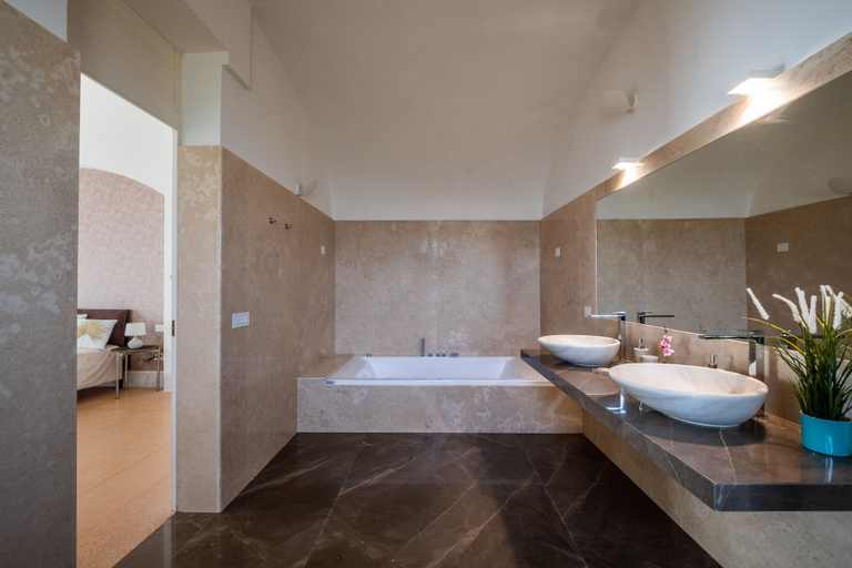 Bathroom 5, Tenuta Rocci Cerasoli, Lecce