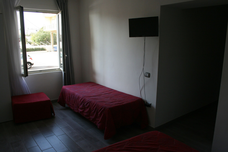 Bedroom 3, Coral Rooms, Napoli