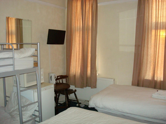 Bedroom 2, Forest Gate Hotel, London