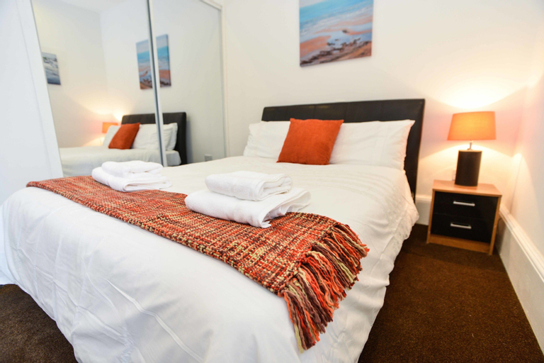 Bedroom 1, Union Street Apartment, Aberdeen