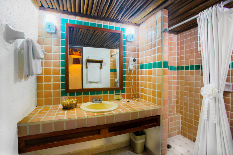 Bathroom 4, Casa del Mar Cozumel Hotel & Dive Resort with Beach Club access included, Cozumel