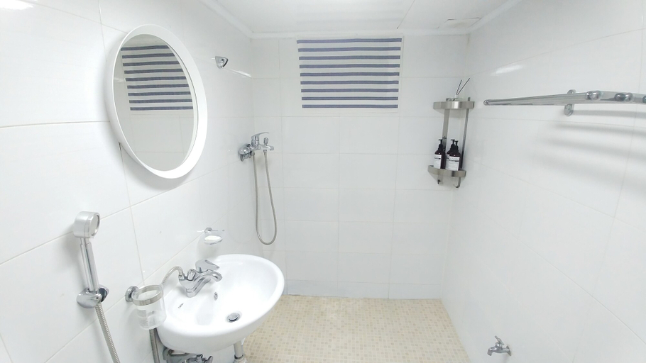 Bathroom 3, 99 Guesthouse, Mapo