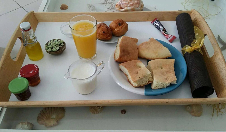 Food & Drinks 5, Residence Stern, Hammam Ghezaz