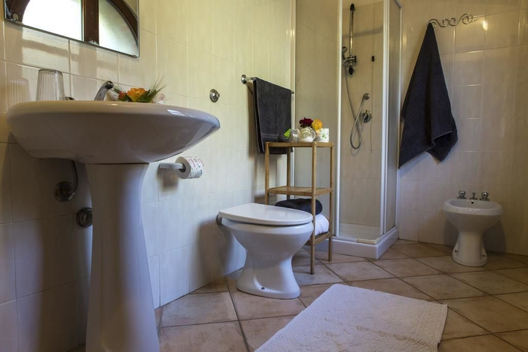 Bathroom 4, Agriturismo Il Giglio, Oristano