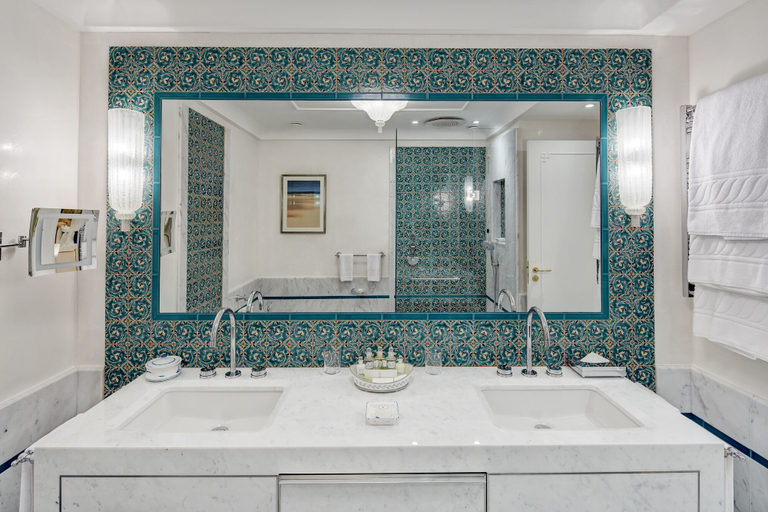 Bathroom 5, Villa Sant'Andrea, A Belmond Hotel, Taormina Mare, Messina