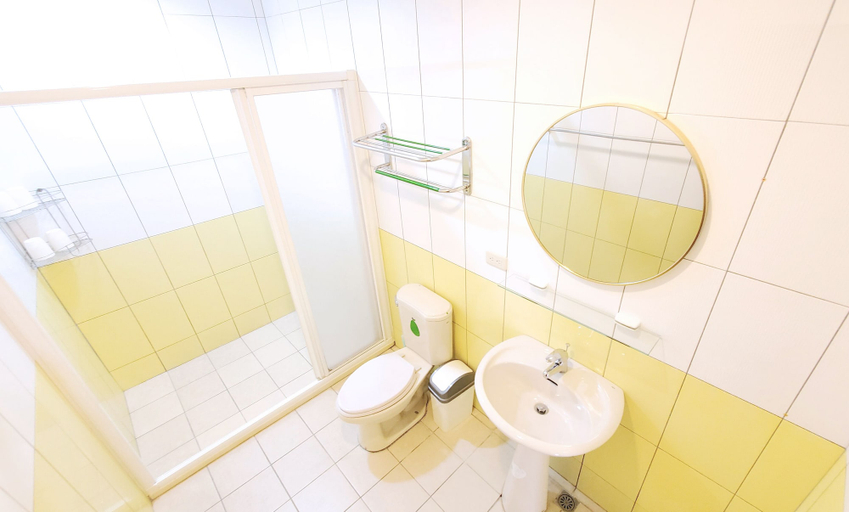 Bathroom 4, DingDing Home, Pingtung