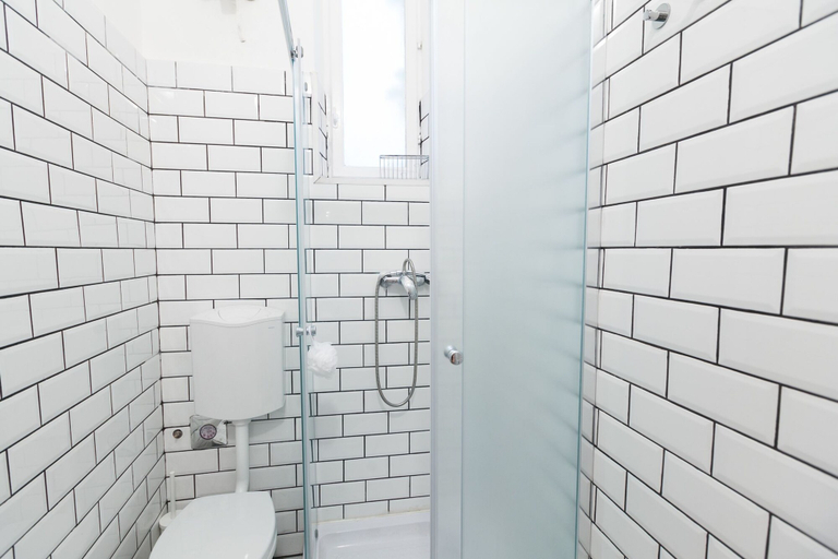 Bathroom 3, Cozy Ernesto III, Budapesti