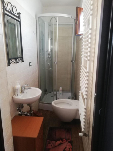 Bathroom 5, Gio Horses B&B, Foggia