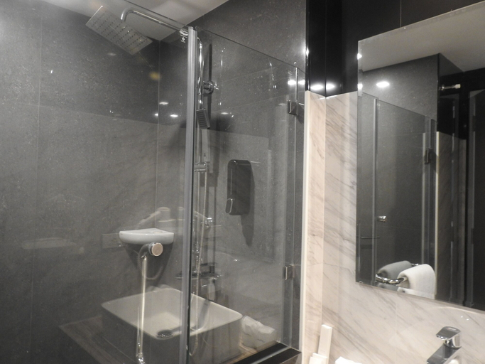 Bathroom 3, Bay Window at Sea, Cha-Am