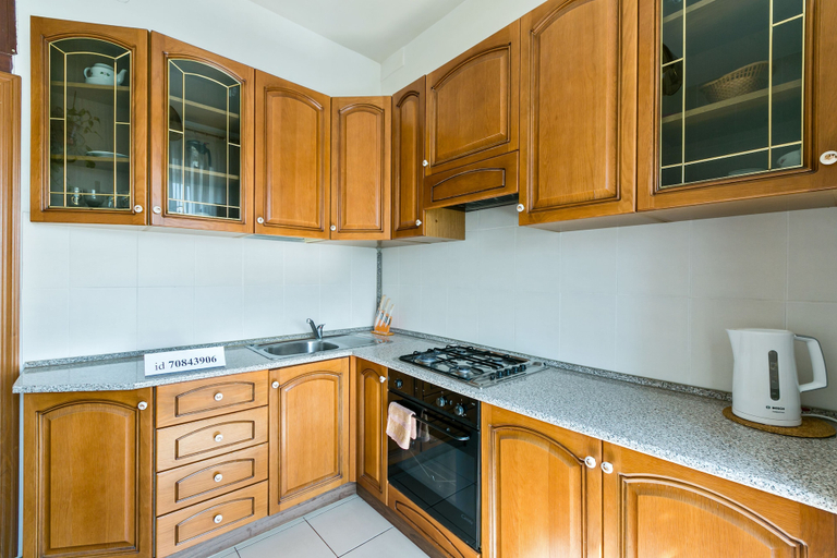 Others 5, MaxRealty24 Universitet, Western