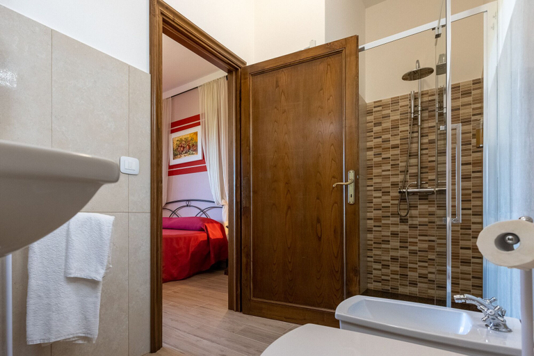 Bathroom 4, B&B Fonteroncone, Siena