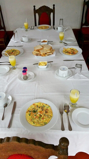 Food & Drinks, Hotel Saji-Sami, Mihinthale