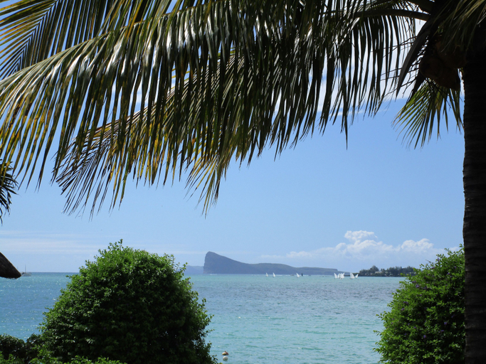 Others 5, Villa Pied dans L'eau