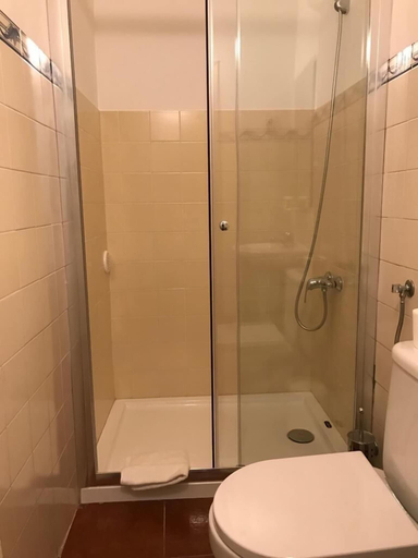 Bathroom 3, Apartments Center Santos, Lisbon