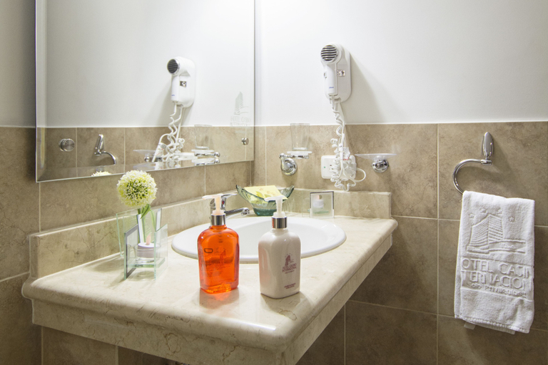 Bathroom 3, Hotel Casino Internacional, San José de Cúcuta
