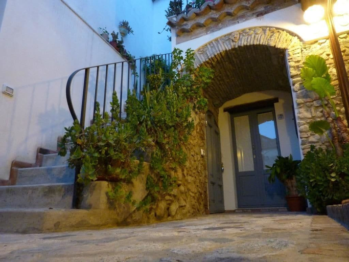Exterior & Views 2, B&B Amphisya, Reggio Di Calabria