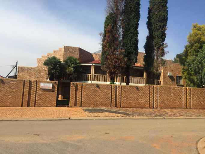 Exterior & Views 2, Lapeng Village, Ekurhuleni