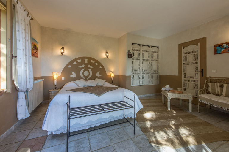 Bedroom 3, Mas de Foncaudette, Vaucluse