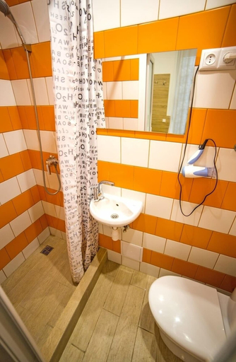 Bathroom, Smart Apartment Chornovola 21b, L'vivs'ka