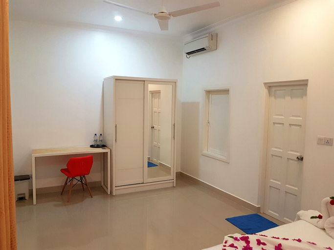Bedroom 3, Scuba Inn