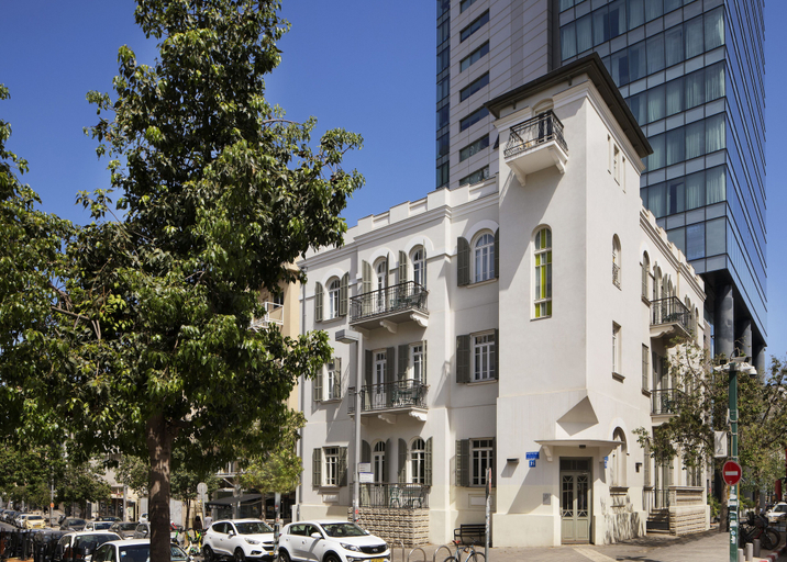 Exterior & Views 2, Bachar House - FATTAL COLORS