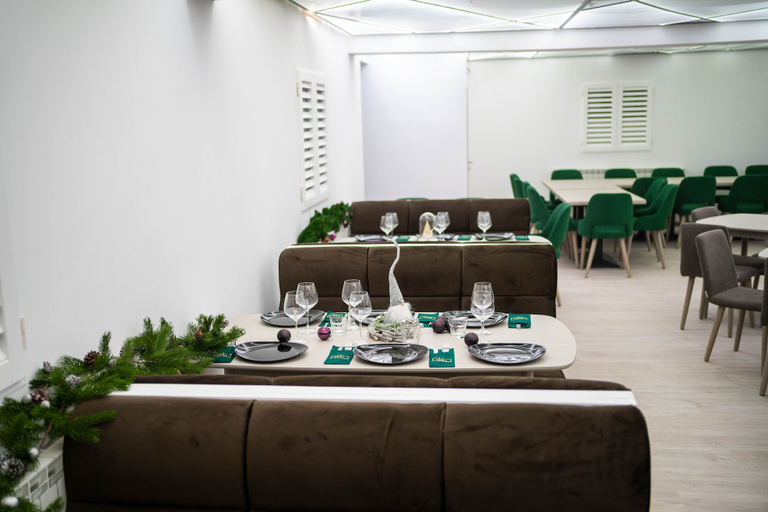 Food & Drinks 5, Thr center, Curtea De Arges